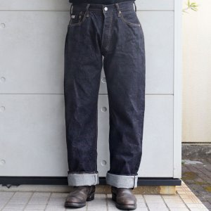 画像2: STUDIO D'ARTISAN ステュディオダルチザン SD-102CB 15oz loose straight denimpants　with cinch back シンチバック付き ルーズストレート 旧式力織機使用 職人こだわりのザラツキとムラ感 経年変化を楽しめる ジーパン made in japan 国産ジーンズ 5pocket 5ポケット