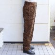 画像2: JELADO ジェラード Blue Label ブルーラベル Vannes Trousers ヴァンヌトラウザー BL02310 french work pants フレンチ ワークパンツ leopard レオパード ヒョウ柄 コーデュロイ生地  corduroy コットン cotton 日本製 madeinjapan (2)